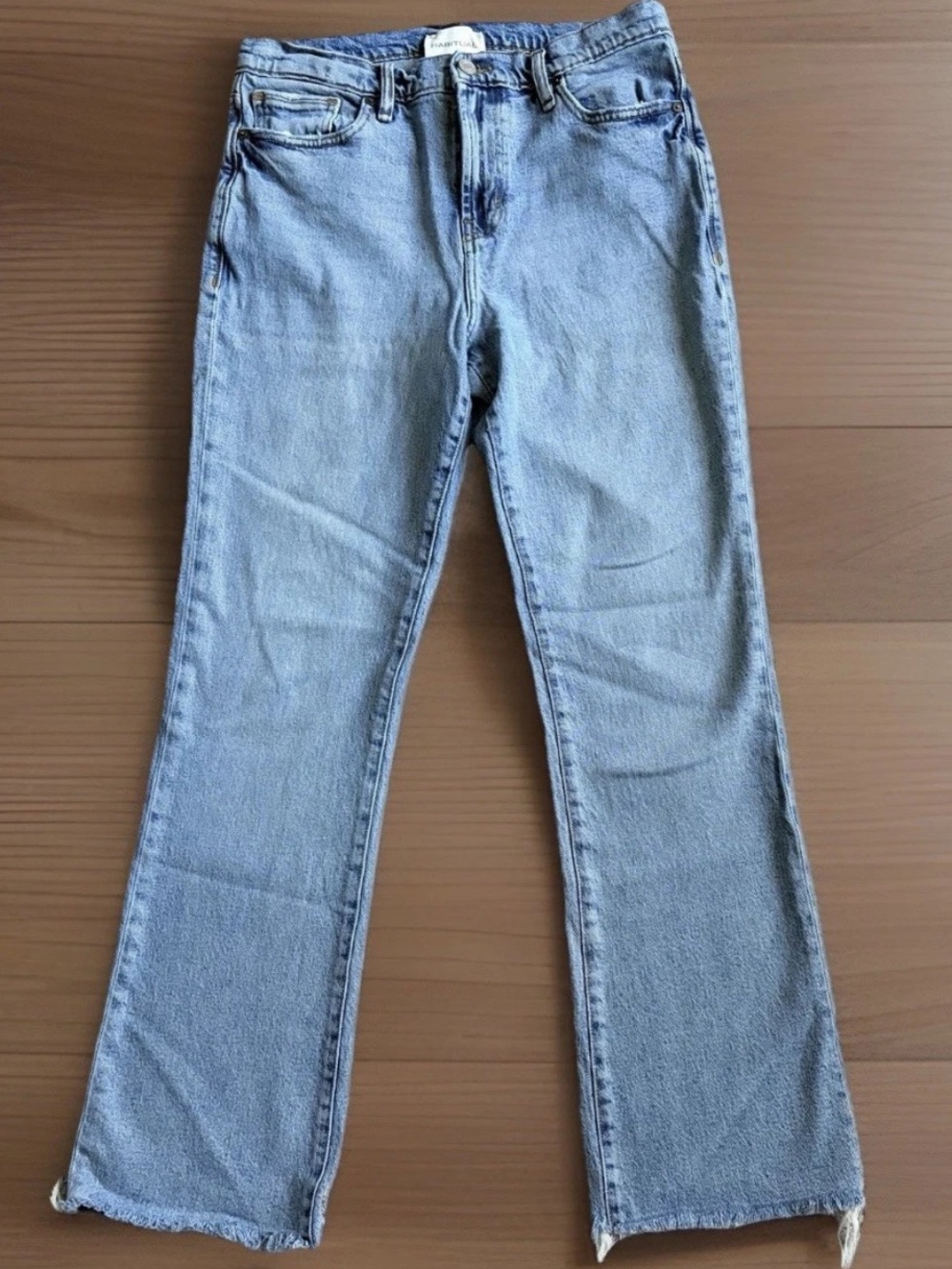HABITUAL ANTHROPOLOGIE Jeans Womens Size 29 Light Sky Wash Straight Leg Raw Hem